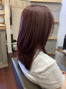 アンプリフィア(amplifier) ブリーチ×ボルドーカラー×伸ばしかけヘア