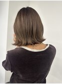 ミニボブ/外ハネ/切りっぱなし/顔周りレイヤー/オリーブベージュ