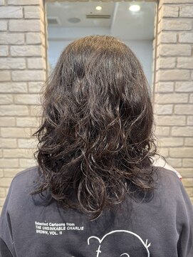 ルームス(ROOMS) 大人の余裕をまとうウェーブスタイル