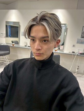 キング 楠葉店(K!ng) 韓国マッシュセンターパートツーブロックメンズハイライトウルフ