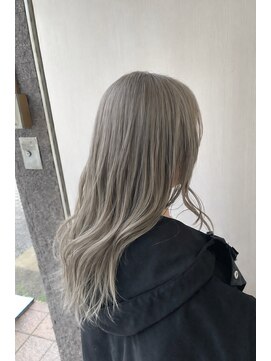コレロ ヘアー(KORERO hair) 10代、20代、30代に人気!韓国風ミルクティーグレージュ