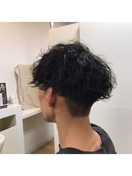 ルシードスタイルアートラッシュ(LUCIDO STYLE ARTRUSH) 波打ちパーマ