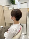 丸みショート☆透明感ベージュ☆耳掛け