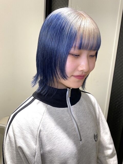 white × blue roots