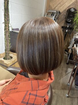ヘアードレスビュー(hair dress V.I.E.W) ハイライトボブ