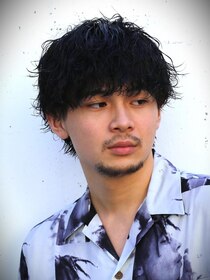ガズル ハラジュク(GUZZLE HARAJUKU) *大人黒髪ツイストスパイラルパーマ　メンズヘア　ツーブロック*