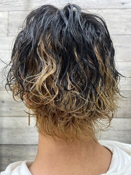 美容室 綺麗の写真/ON/OFFキマる万能スタイルなら《KIREI》にお任せ!!髪の流れやクセを見極めた精巧なカットで魅力UPが叶う。