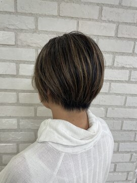 アッシュ 稲田堤店(Ash) コントラストハイライト×丸みショートボブ