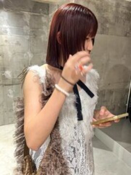 アン(Un) 深みレッド/ボブ