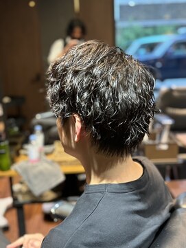 レオザバーバー(LEO the Barber) ツイストスパイラルパーマ