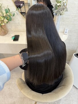 ラビス クローバー(Lovis clover) 前髪/アンブレラカラー/こなれミディ/韓国マッシュ