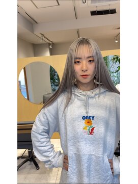 スタン 渋谷(Stam) ホワイトグレーハイトーンウルフレイヤーケアブリーチ渋谷駅