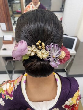 アース オーセンティック 松山銀天街店(EARTH Autentic) タイトシニヨン