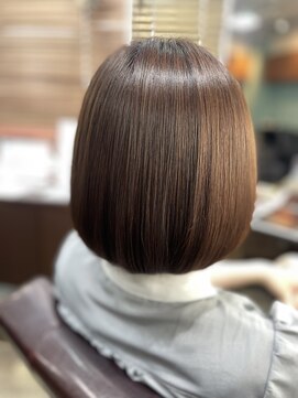 ルアン(Luan) ナチュラルベージュ×ボブ