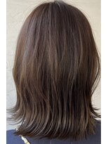 ウェリナ(welina)&nbsp;艶感たっぷり切りっぱなしボブ