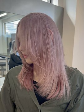 ラック 表参道(LUCK) 顔周りレイヤーカット/ペールピンク/ピンクハイトーン/ブリーチ