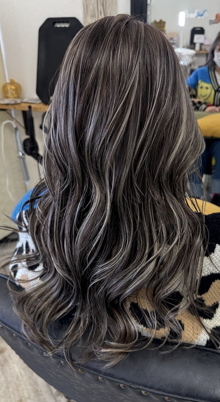 カット＋カラー＋ハイライト　\24200 → \16500