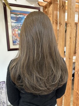 ルイ(ROUIS produced by LUCK 津田沼) オリーブベージュ/ミルクティーベージュ/白髪ぼかしハイライト