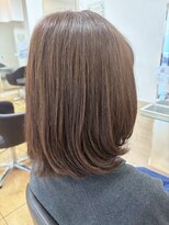 ネクサス ファイブ 八幡宿店(NEXUS-V) 明るく白髪ボカシのボブスタイル
