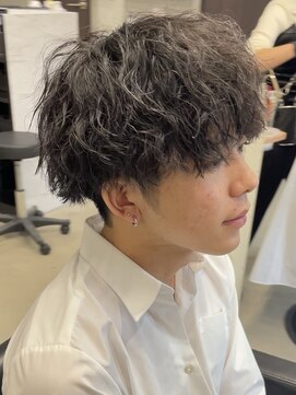 フイ 代々木(Hui) ツイストスパイラルパーマ/波巻き