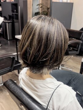 ヴィフ 大船(VIF) レイヤーカットくびれヘアハイライトカラーブリーチダブルカラー