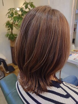 イズランドヘアー(Izland hair) くびれ外はねボブ×ハイライト