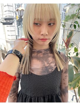 ジーナ オモテサンドウ(XENA) ケアブリーチ×ハイトーン×ブロンド(表参道)