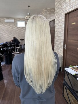 オンアンドオフ ON and OFF ホワイトブロンド