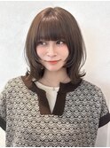 オリーブベージュ_ウルフボブ_透明感カラー_レイヤーボブ