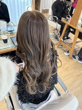 ネオリーブ チロル 横浜西口店(Neolive CiroL.) ブリーチ無しマロンベージュ Wカラー ツヤ髪ロング