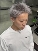 短髪ハイトーン刈り上げ束感アップバング