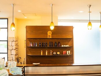 アトリエ atorieの写真/「いくつになってもずっと綺麗な私でいたい！」そんな大人女性の悩みに寄り添いながら魅力を引き出します。