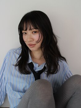 ローブ(robe)の写真/【元町駅徒歩3分】4席だけの贅沢な空間/レディライクな雰囲気が魅力の《robe》で、自分らしいスタイルを◇