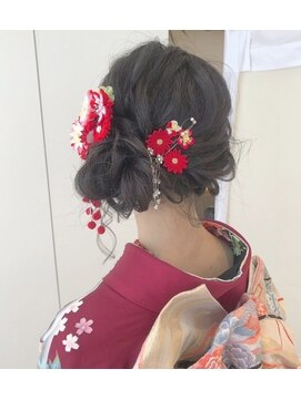 成人式 サイドアップ Autre 綱島店 L オートル 綱島店 Autre By Fuga Hair のヘアカタログ ホットペッパービューティー