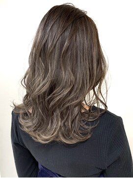 トルネード(TORNADO) 外国人風ラウンドレイヤーハイライト