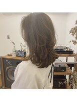 マウロア(MAULOA)&nbsp;"ミディアムウルフ…重いと軽いのバランス"ayumi