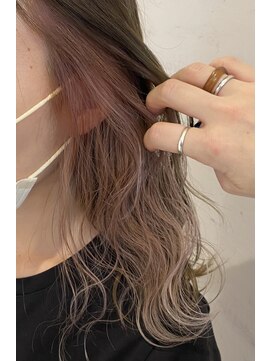 エム インターナショナル 春日部本店(EMU international) ピンクベージュ/インナーカラー