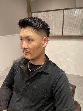 西本整髪 スキンフェード 低め