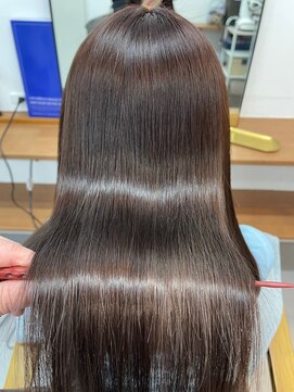 ランプ(Lamp) 縮毛矯正/髪質改善/クリスタライジング ビフォアー＆アフター