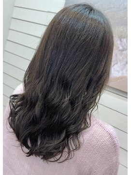 ラニハナクドウ(lanihana.kudo) +＊～コテ巻き風パーマ施術～＊+