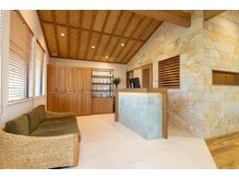 アイルヴィラ(air vila)の雰囲気（バリ島を彷彿とさせるエントランスが皆さまをお迎えします！）