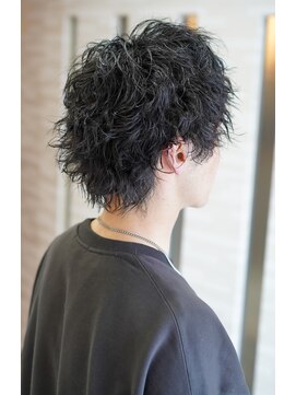 ムゥフ ヘアーアンドアイラッシュ(mouf hair&eyelash) 縦落ちツイストスパイラル×黒髪ショートウルフ