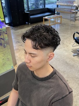 ザデイ カットアンドカルチャーショップ(THE DAY CUT&CULTURE SHOP) オールバックパーマ