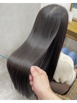 クララ ジャパン マエバル(CLALA JAPAN Maebaru) 【縮毛矯正】ナチュラルなのにこの艶