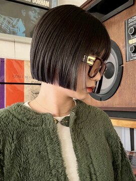 アンプラグド(unplugged) ボブブロンドベージュブリーチなしダブルカラーハイトーン透明感