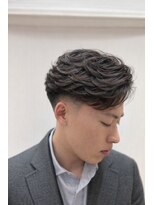 ヘアモードキクチ 日本橋室町店&nbsp;日本橋　室町　メンズ　フェザーパーマ　テーパーフェード