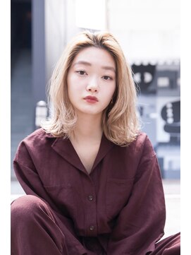 エイミー(Aimee) Aimee シルキーベージュ外ハネボブ