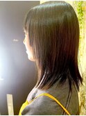 レイヤーカットブラウンナチュラルサラツヤ髪ストレート