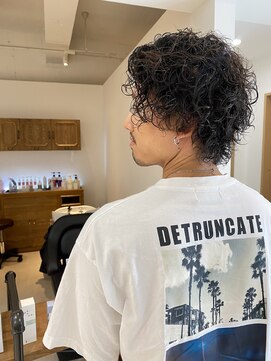 ネイロ 錦糸町(NeiRo) メンズスパイラルパーマツーブロックミディアムセンターパート