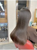 黒髪サラツヤロング シースルー前髪  小顔 センター南